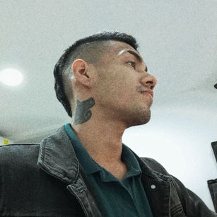 Model - MikaelGrey gay