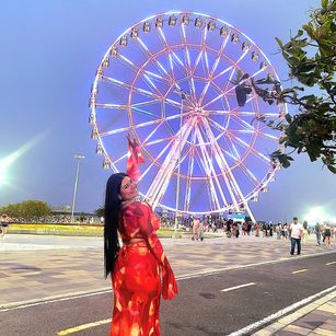 Model - AlexaRiios feet