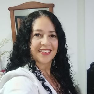 Model - AdeleSmithh mature