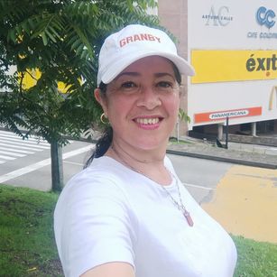 Model - AdeleSmithh curvy