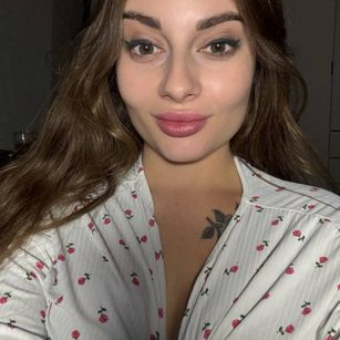 Model - olashyk bigass