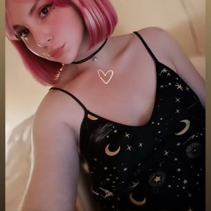 Model - WiseLuz Femdom