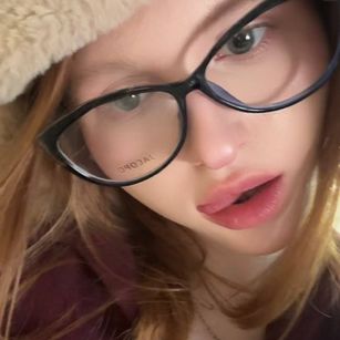 Model - LuxXAngel slave