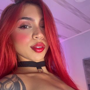 Model - Polygonnia shaved