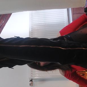 Model - MissDyannis domina