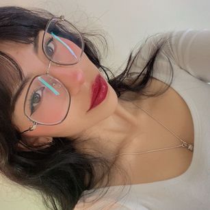 Model - bella star petite