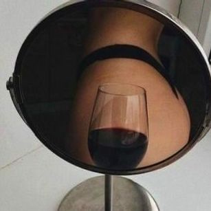 Model - Sekhmet_ feet