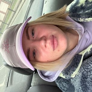 Model - ElseaBloom cigarette