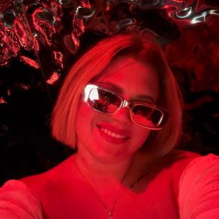 Model - ElseaBloom tightpussy