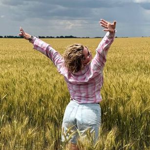 Model - ElseaBloom crazy