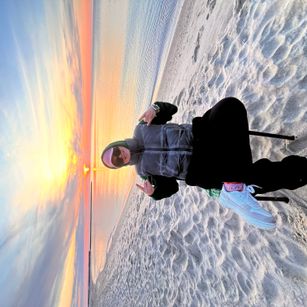 Model - ElseaBloom tightpussy