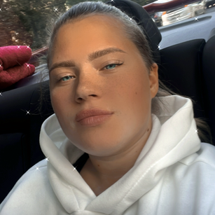 Model - ElseaBloom asshole