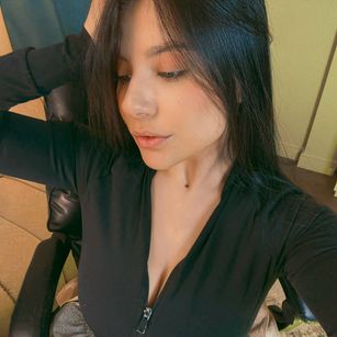 Model - Jenna bigboobs