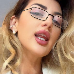 Model - PalomaOdette milf