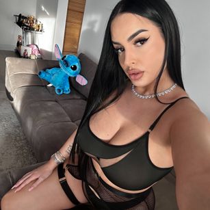 Model - Roberta Lopez mistress