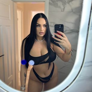 Model - Roberta Lopez BBW