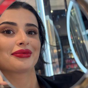 Model - venusinylons yoga