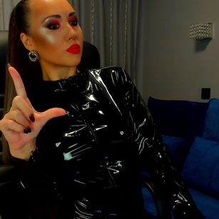 Model - MissElegance bdsm