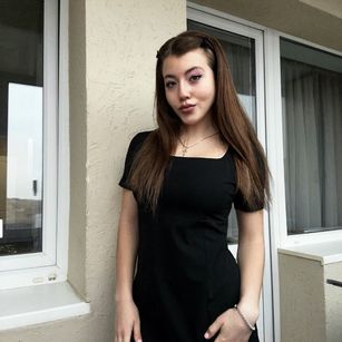 Model - MissJolly bittits