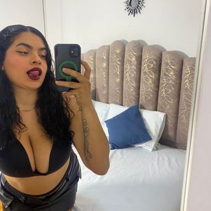 Model - Ambar SM blowjob