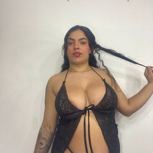 Model - Ambar SM blowjob