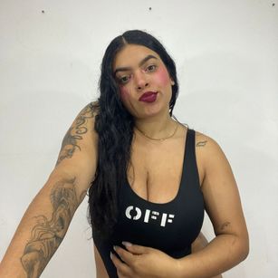 Model - Ambar SM squirt