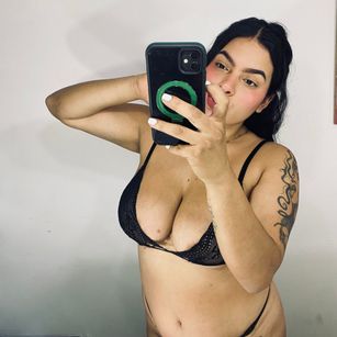 Model - Ambar SM young