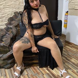 Model - Ambar SM blowjob