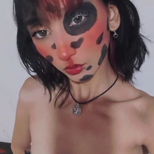 Model - NiaaFox young