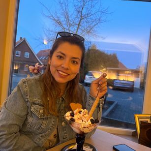 Model - SofiSweety PRETTY