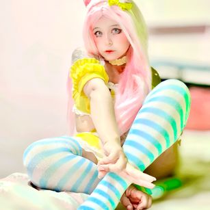 Model - ariakyubi sexy