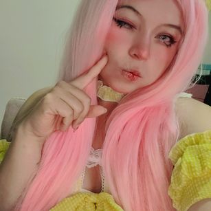 Model - ariakyubi smile