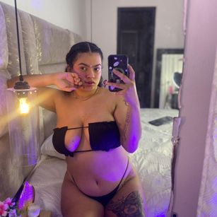 Model - Ambar SM curvy