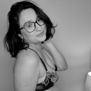 Model - PinkNextDoor feet