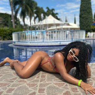 Model - NahiaraReina teen