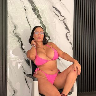 Model - Catalina Perez fetish