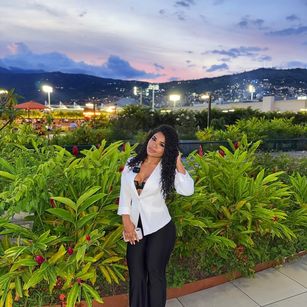 Model - NahiaraReina girl