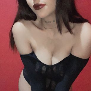 Model - Alice Cow Tetona