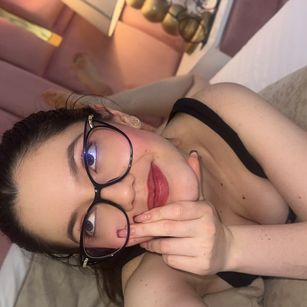 Model - ThrianaOlson roleplay