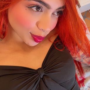 Model - Polygonnia dildo