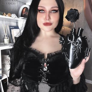 Model - Wounded_Goddess Roleplay