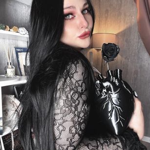 Model - Wounded_Goddess Roleplay
