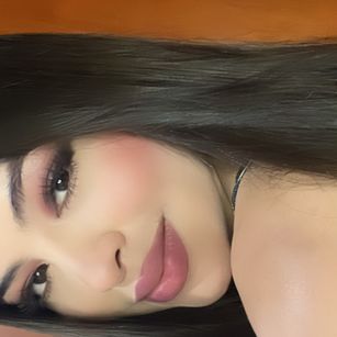 Model - ViviannFerrerr Deepthroat