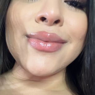 Model - ViviannFerrerr Striptease