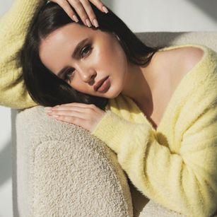 Model - Emeralda cuckold