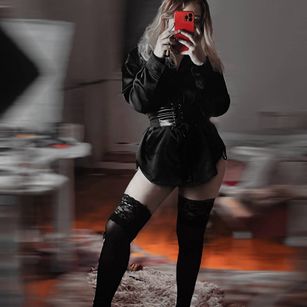 Model - Wounded_Goddess Femdom