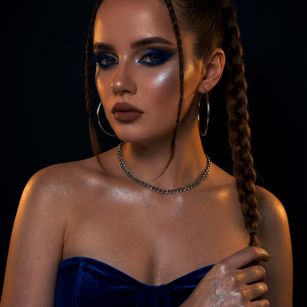 Model - Emeralda squirt