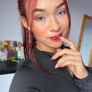 Model - SashaHans bigtits