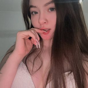 Model - MilanaKowal findom