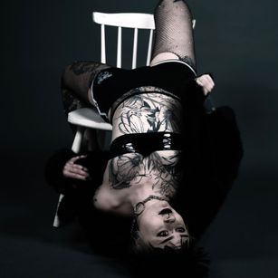 Model - Lacey-Maria joi